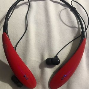 Bluetooth head phones with charger / earphones
